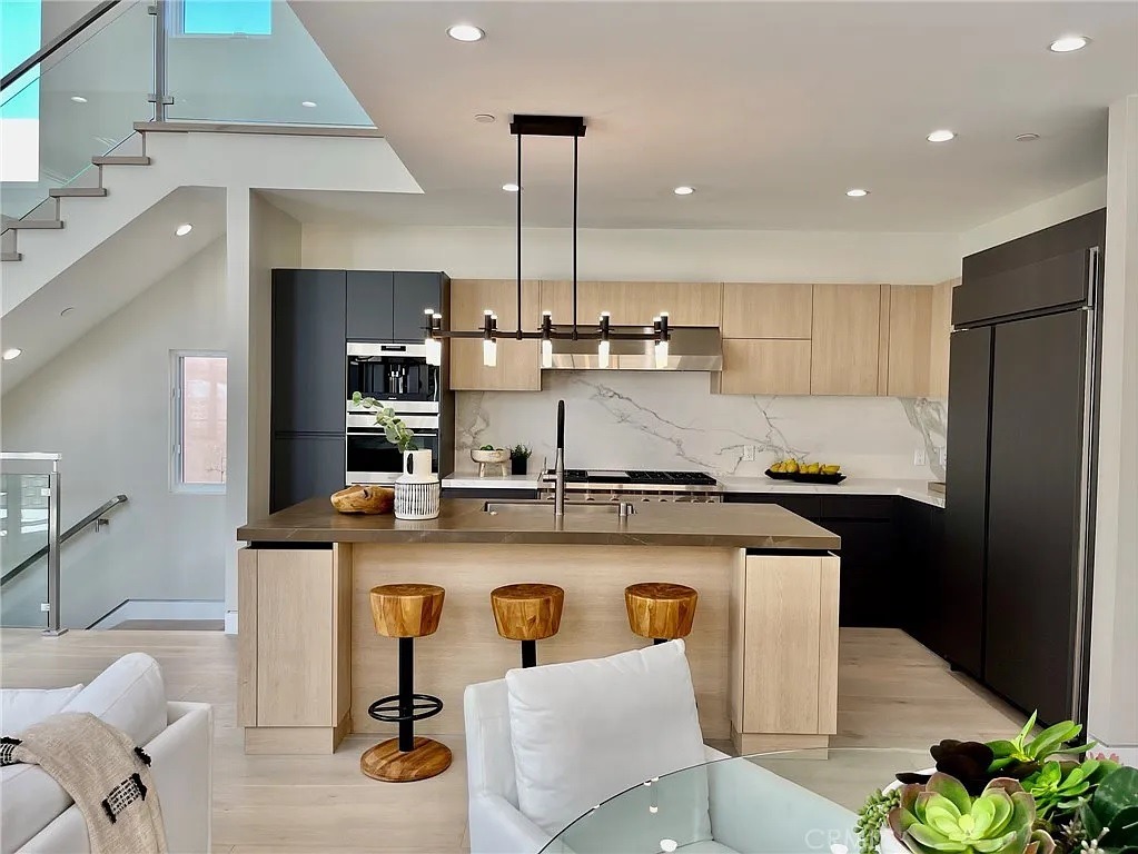Corona del Mar Modern Custom Cabinetry custom cabinetry detail 2