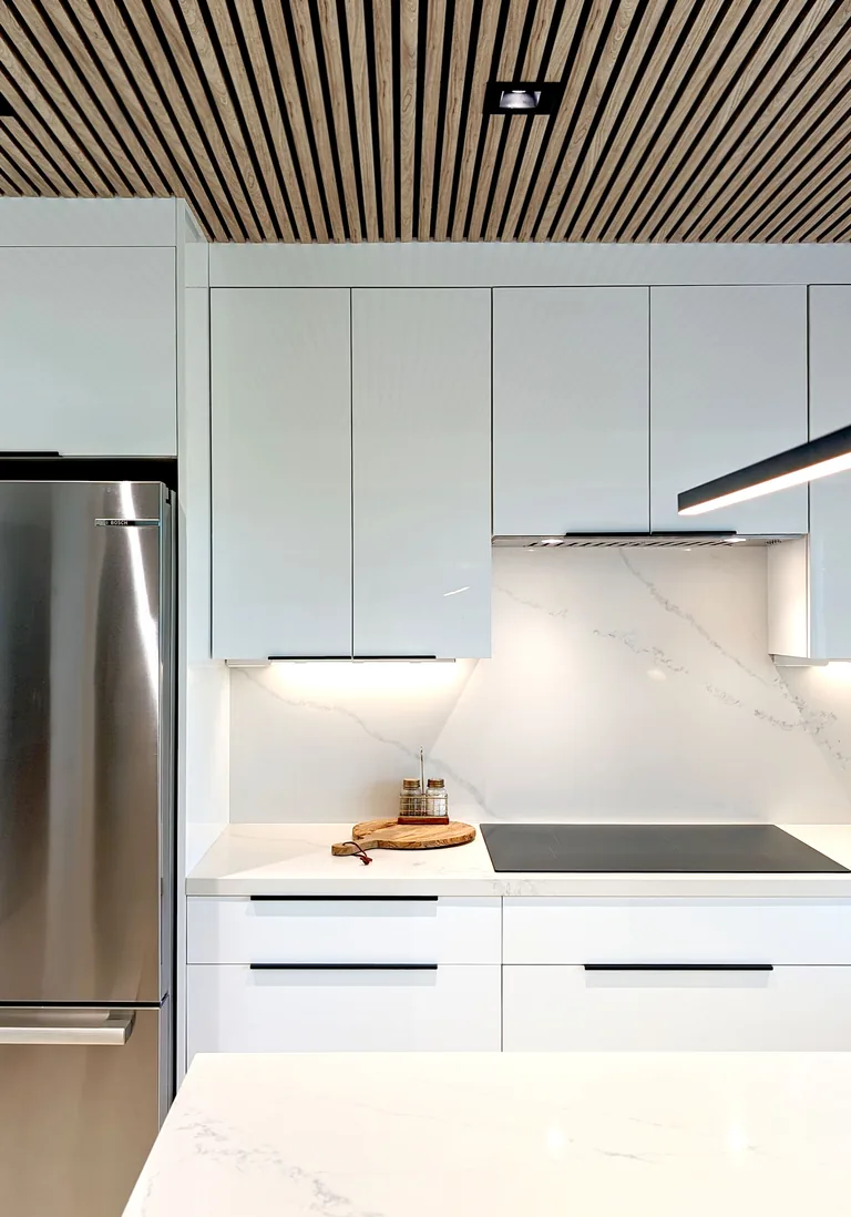 Architectural custom kitchen cabinetry by Luna Cabinets